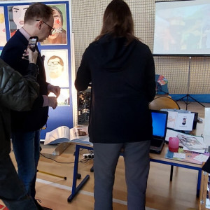 stoisko na Praskiej Giełdzie Szkół Ponadpodstawowych