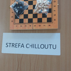 Zamiast smartfonów - szachy i planszówki