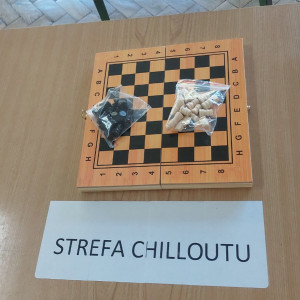Zamiast smartfonów - szachy i planszówki