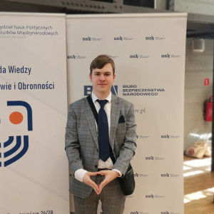 finalistą VIII edycji Olimpiady Wiedzy o Bezpieczeństwie i Obronności.