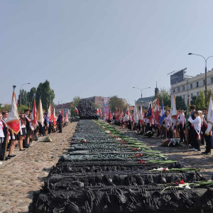 przy Pomniku Poległych i Pomordowanych na Wschodzie