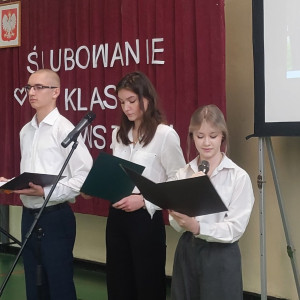 ślubowanie klas pierwszych