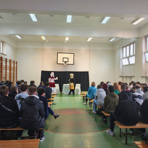 DZIEŃ TEATRU W NASZEJ SZKOLE