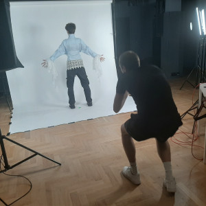 Udział ucznia w sesji fotograficznej, mentoringowej
